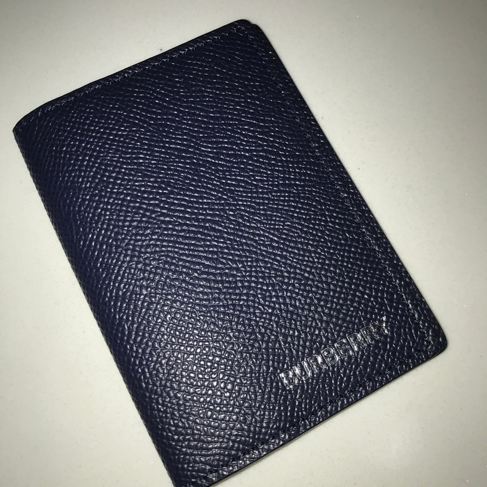 Burberry Grainy Leather Bifold Card Case